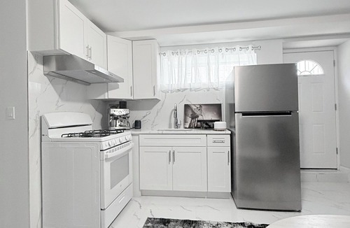 Mariners Harbor Apartment | Charming: Cozy Getaway Apartment