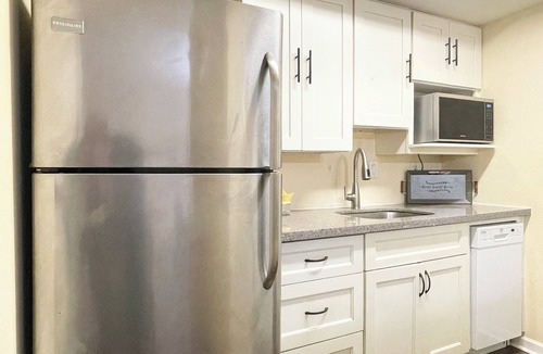 Bridle Trails Condo | Charming Cozy Microsoft Bellevue Condo - 1 Bedroom