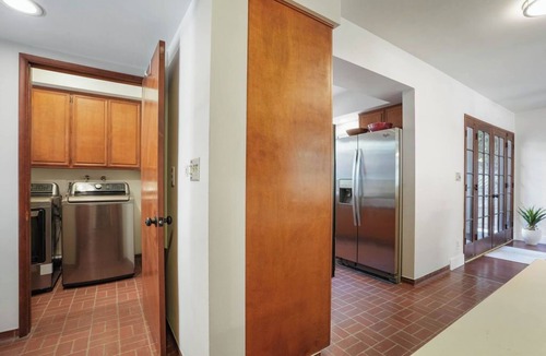 Silver Lake House | Charming Cozy Retreat: The Perfect Starting Point for Your LA Adventure!