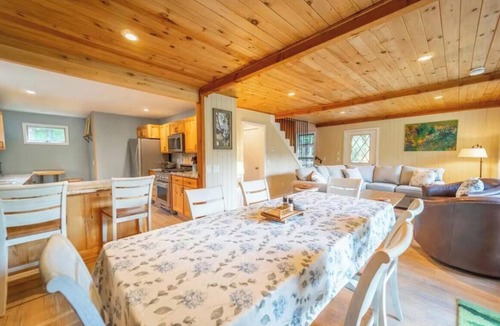 Wilmington Ski Chalet | Charming-cozy-secluded Adirondack chalet- dog friendly in Wilmington, NY