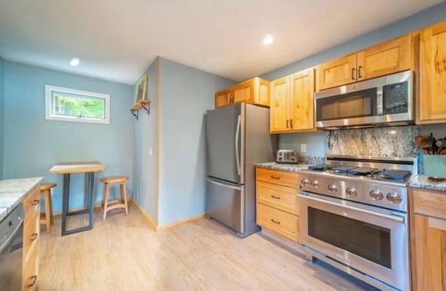 Wilmington Ski Chalet | Charming-cozy-secluded Adirondack chalet- dog friendly in Wilmington, NY