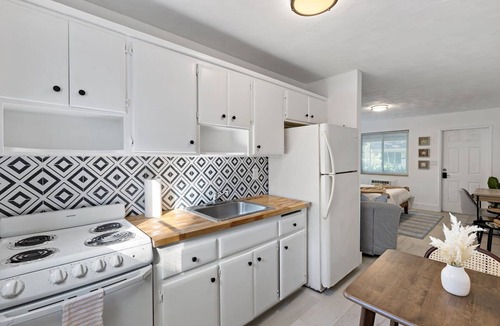Lake Ridge Apartment | Charming Cozy Studio Lake Ridge