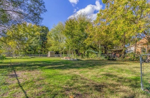 Lebanon House | Charming craftsman home centrally located to multiple state parks.