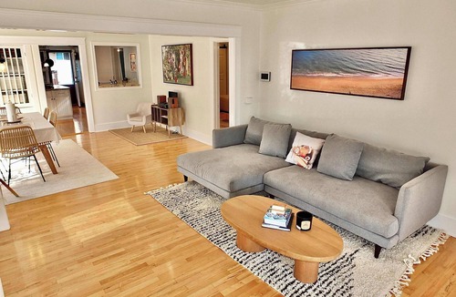 Bluff Heights House | Charming Craftsman, Walk to Beach, World Cup