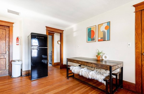 Jeffersonville House | Charming Creekside Village Cottage!