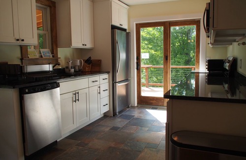 Elka Park House | Charming Creekside 3 BR Home with Scenic Views - 8 min to Hunter 5 min to town
