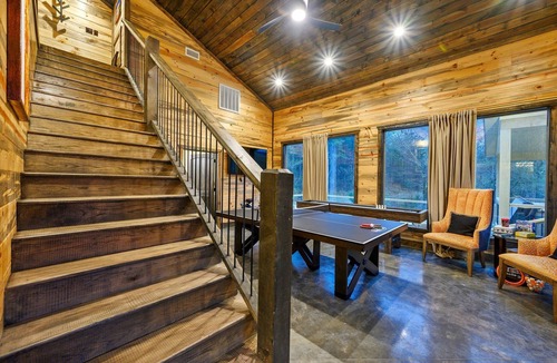 Broken Bow Cabin | Charming Creekside Escape: Pool, Putt-Putt, Game Room & Pet Friendly
