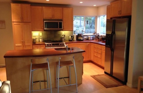 Sutter Creek House | Charming Creekside Country Home