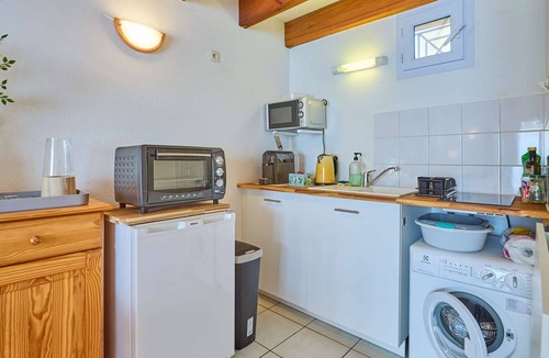 Barbotan-les-Thermes Apartment | Charming duplex with communal pool and pets allowed in Barbotan