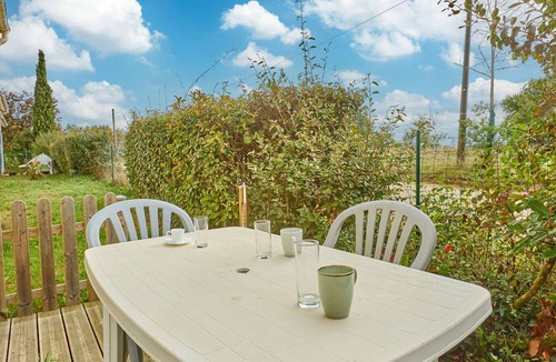 Barbotan-les-Thermes Apartment | Charming duplex with communal pool and pets allowed in Barbotan