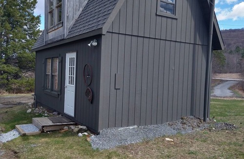 Danby House | Charming Danby Barn Retreat: Rustic Comfort in VT