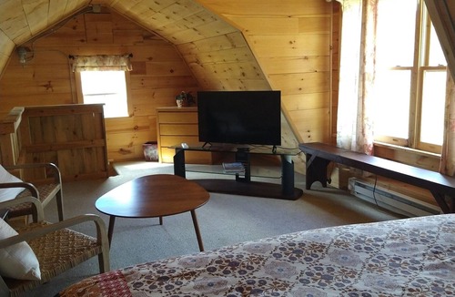 Danby House | Charming Danby Barn Retreat: Rustic Comfort in VT