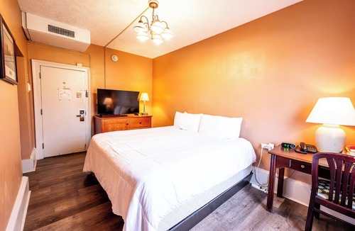 Shawnee On Delaware Hotel | Charming Delaware Getaway w/Outdoor Access | Golf & Nature Lovers Retreat