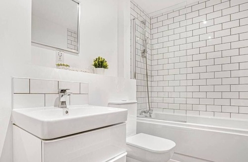 Bordesley Apartment | Charming Deritend Apartment With Full Access for Wheelchairs