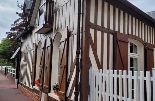 Deauville City Centre House | Charming detached house located 5 minutes from Place Morny - the beach
