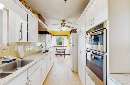 Fredericksburg House | Charming, dog-friendly home with patio, grill, & parking - close to town