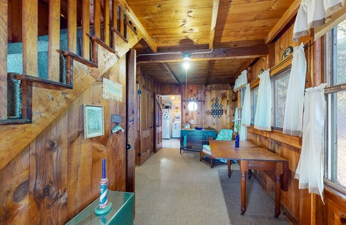 West Alton Cottage | Charming dog-friendly lakefront cottage with private dock & community beach