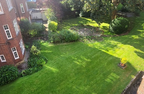 Frognal and Fitzjohns Apartment | Charming Double Bedroom Retreat in the Heart of London – Perfect for Couples