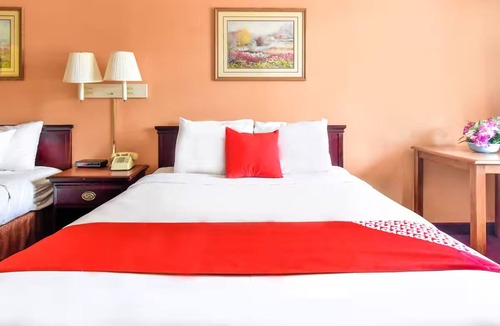 Tyler Hotel | Charming Double Room w/Close Proximity to Denny's – 3 Min
