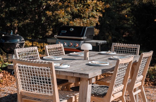 Wakefield-Peacedale House | Charming Downtown Wakefield Mill House