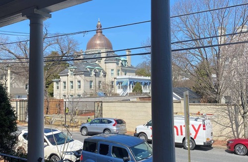 Historic District Apartment | Charming Downtown 3rd Floor 1 Bedroom Apt