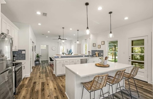 Clarksville House | Charming downtown Austin 6 bedroom Mansion