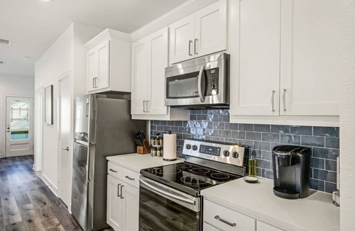 Clarksville House | Charming downtown Austin 6 bedroom Mansion