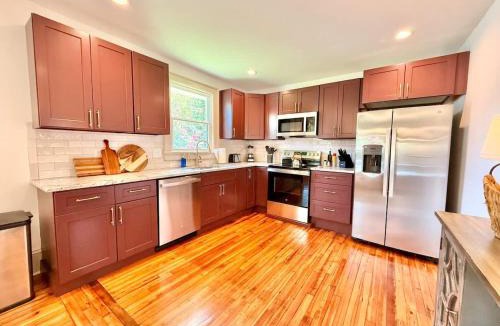 Southwest Raleigh House | Charming Downtown Family Home with Fenced Yard