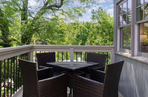 Lexington House | Charming downtown Lex cottage, walk to WLU, VMI