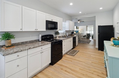 Millen House | Charming Downtown Millen Cottage