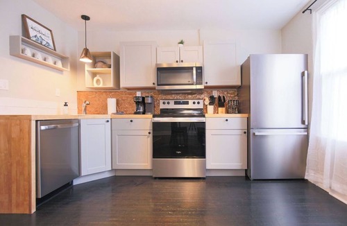 Canon City House | Charming Downtown Retreat with Hot Tub