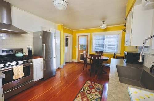 River Terrace House | Charming Downtown SPA/GYM Craftsman Bungalow