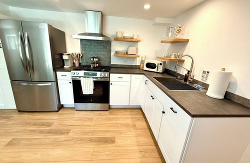 St. Helena Apartment | Charming Downtown St. Helena Apartment with WiFi and AC!