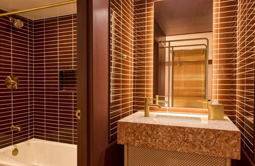Red River Cultural District Hotel | Charming Downtown Stay | Sightseeing. Pool