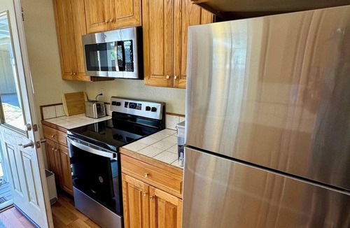 Grass Valley House | Charming Downtown Cottage