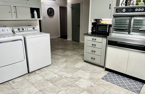 Lake Charles House | Charming Downtown Getaway