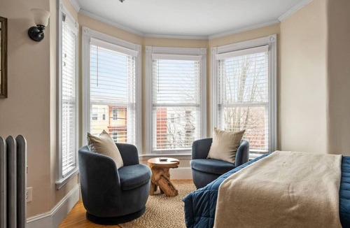 Parkside Apartment | Charming Downtown West End 2BR