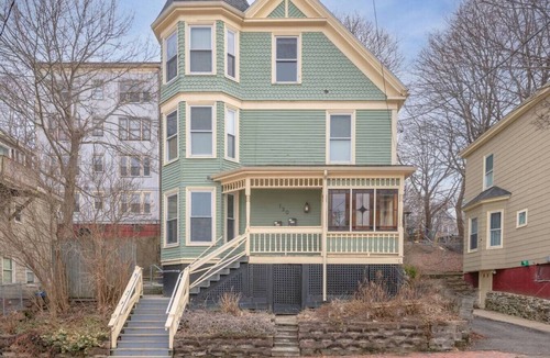 Parkside Apartment | Charming Downtown West End 2BR