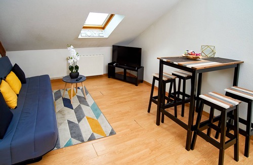 Montlucon Apartment | Charming Duplex 2 Cosy Downtown