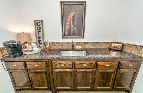 Dallas House | Charming Duplex in Popular Oak Lawn