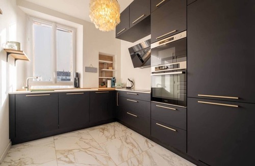 La Madeleine Apartment | Charming duplex near train station