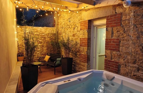 Guingamp Apartment | Charming Duplex with Jacuzzi, Guingamp Center