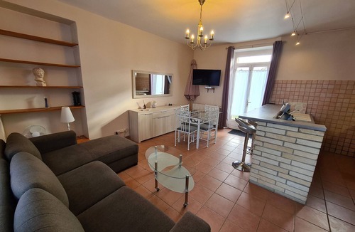 Lorcy Apartment | Charming duplex with parking and Wi-Fi near Montargis