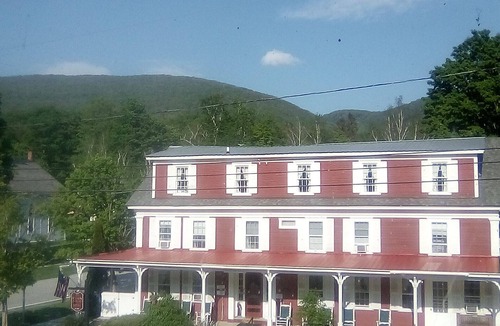 East Dorset Apartment | Charming East Dorset Getaway