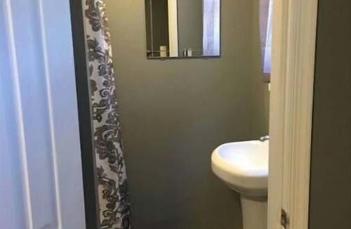 Eastport Apartment | Charming Eastport