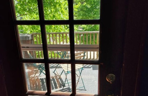 Upper East Side Apartment | Charming Eastside duplex