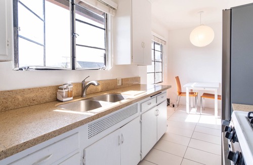 Historic Filipinotown Apartment | Charming Echo Park Studio. Pet-Friendly!