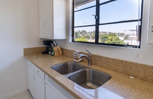 Historic Filipinotown Apartment | Charming Echo Park Studio. Pet-Friendly!
