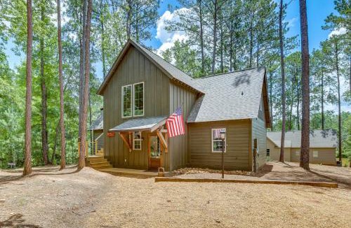 Little Kowaliga House | Charming Eclectic Vacation Rental w/Beach Access!
