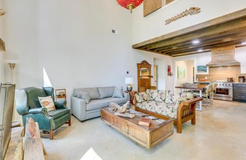 Little Kowaliga House | Charming Eclectic Vacation Rental w/Beach Access!